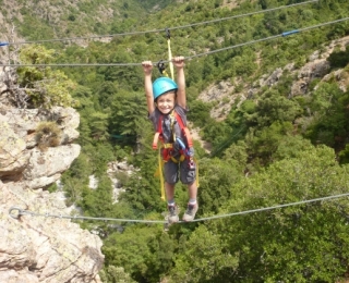  Pasajes de vía ferrata para niños en Córcega 